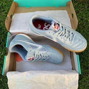 Nike SB Supreme Gatos